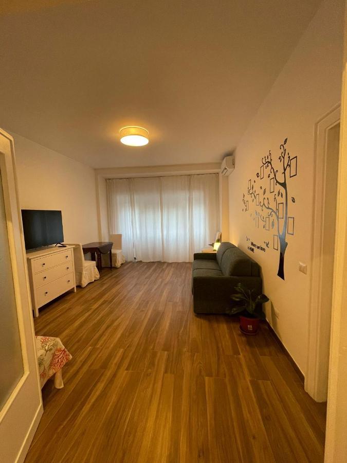 Casa Mia Apartment โรม ภายนอก รูปภาพ